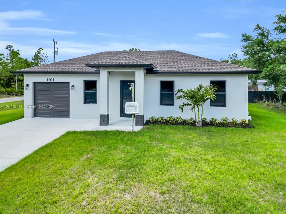 1201 7th ST Lehigh Acres, FL 33972