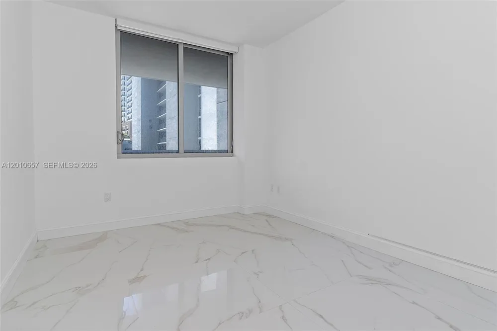 16385 Biscayne Blvd #717 North Miami Beach, FL 33160