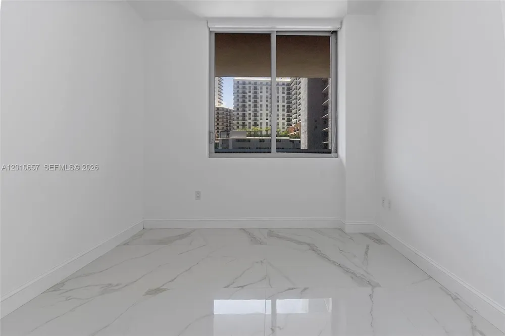 16385 Biscayne Blvd #717 North Miami Beach, FL 33160