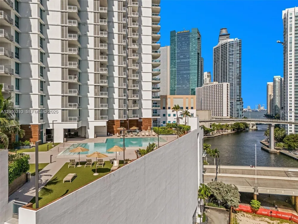 350 S Miami Ave #3307 Miami, FL 33130