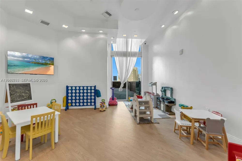 350 S Miami Ave #3307 Miami, FL 33130