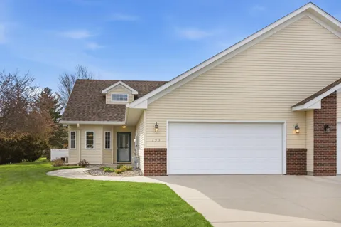 195 Goldfinch Lane