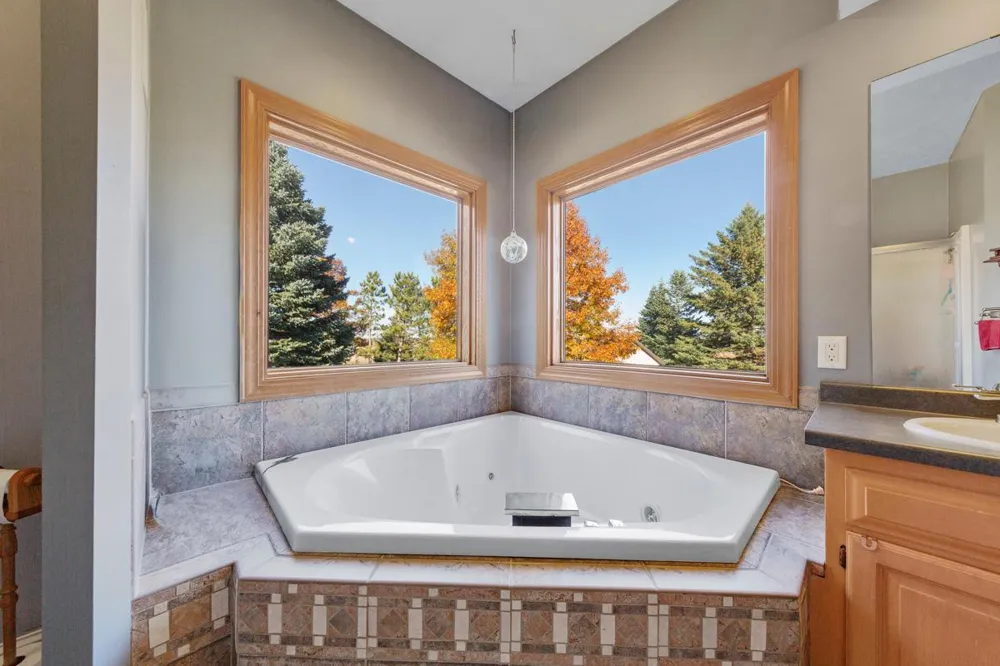 26721 Redwing Avenue New Prague, MN 56071