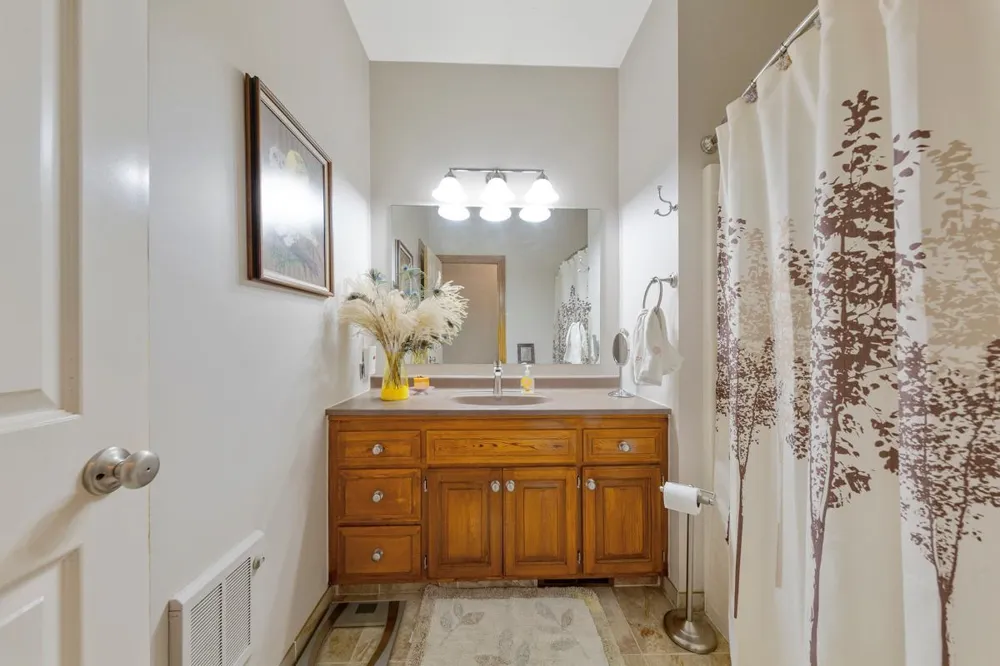 26721 Redwing Avenue New Prague, MN 56071