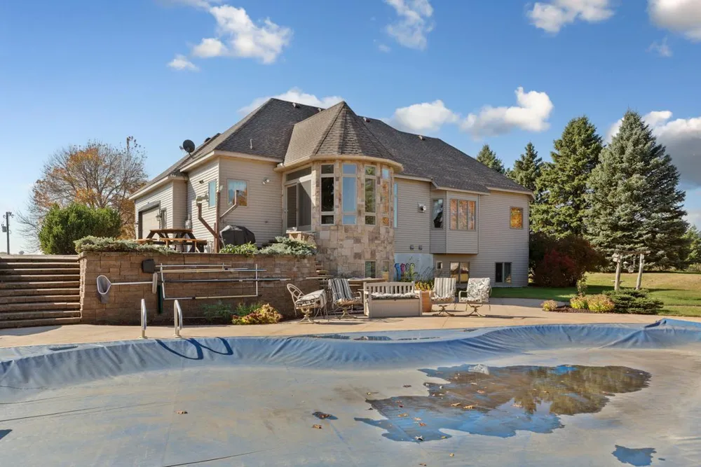 26721 Redwing Avenue New Prague, MN 56071