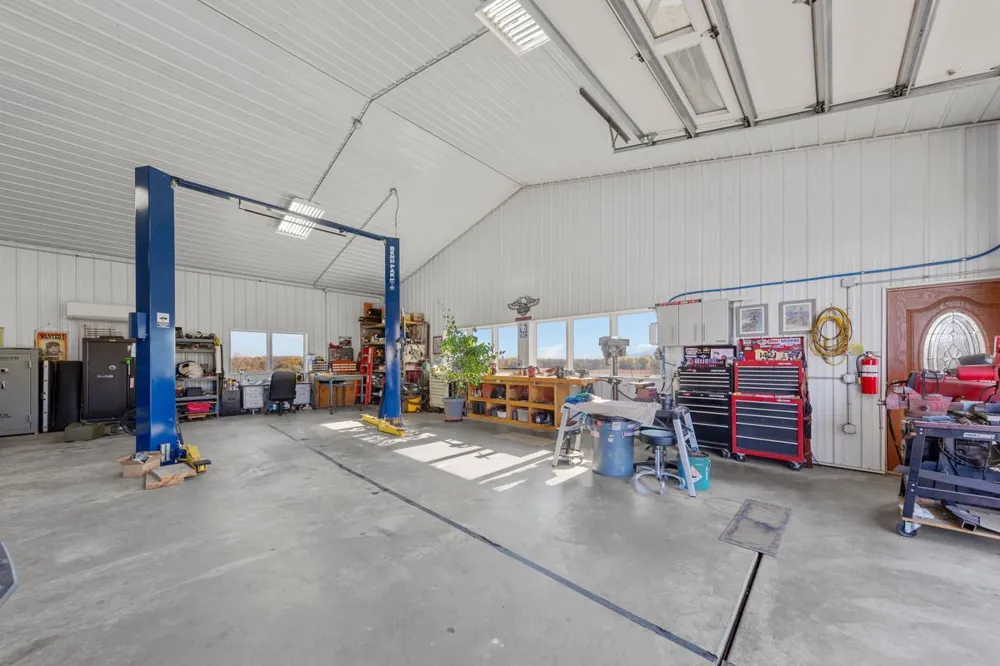 26721 Redwing Avenue New Prague, MN 56071