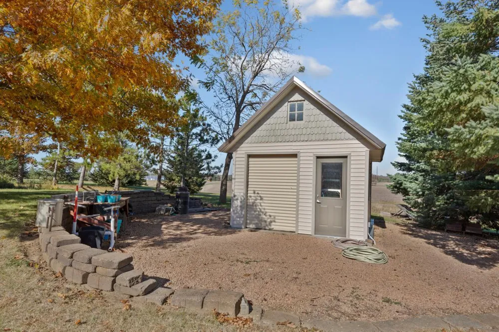 26721 Redwing Avenue New Prague, MN 56071
