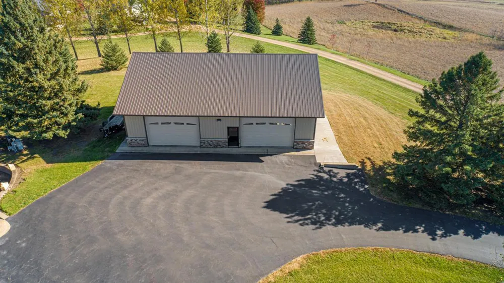 26721 Redwing Avenue New Prague, MN 56071