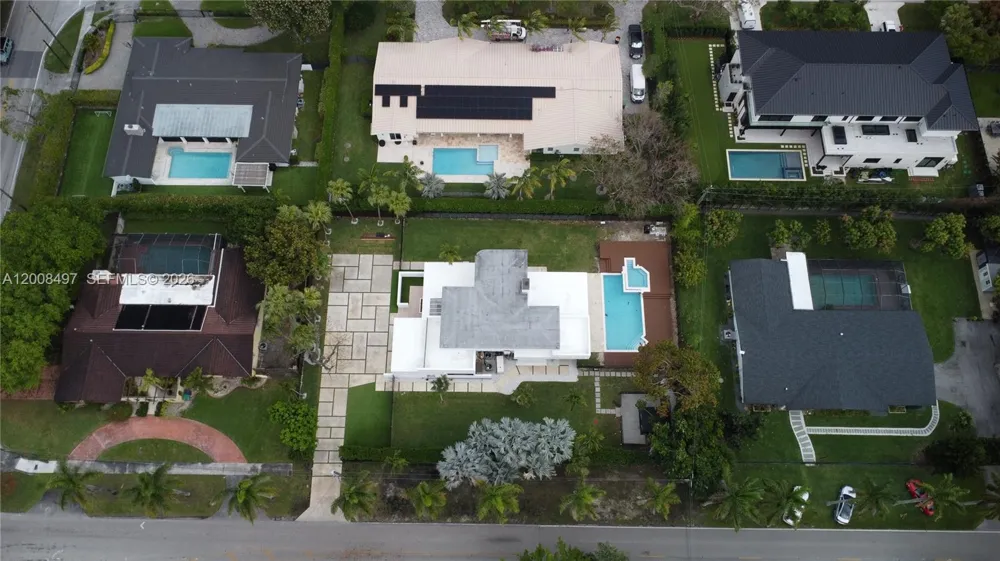 10475 SW 72nd Ave Pinecrest, FL 33156