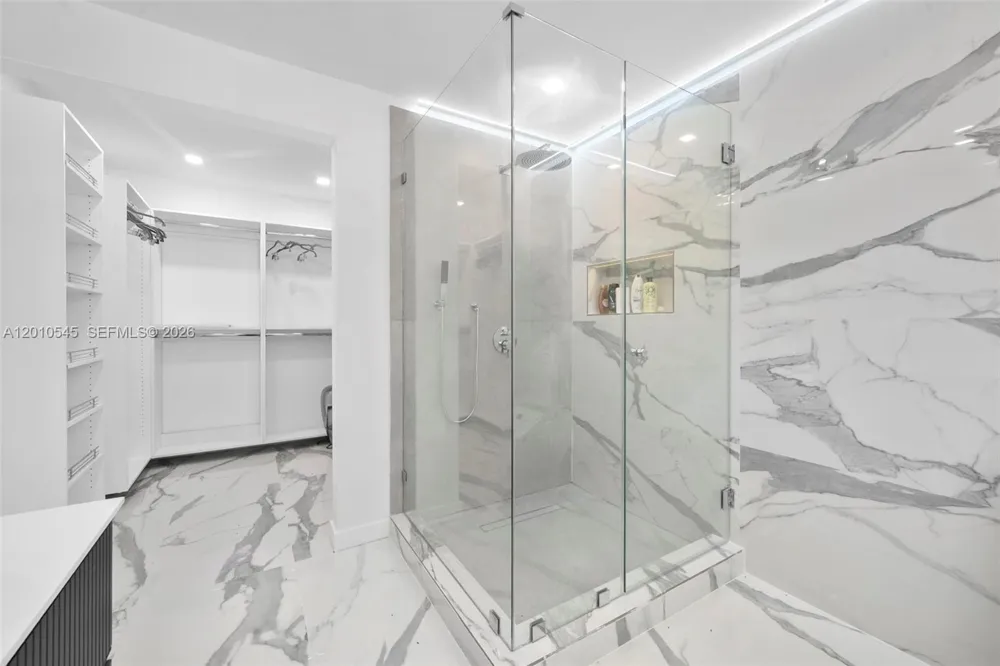5824 Alton Rd Miami Beach, FL 33140