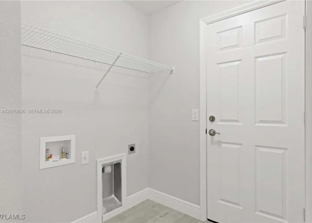 604 WILMINGTON Cape Coral, FL 33993