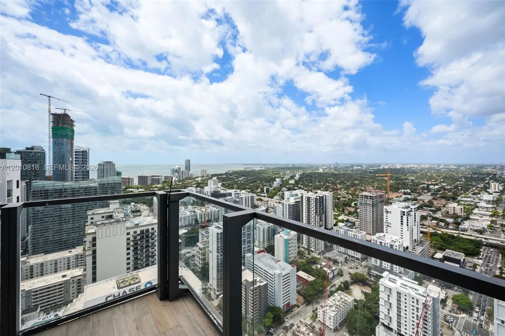 88 SW 7th St #PH4301 Miami, FL 33130