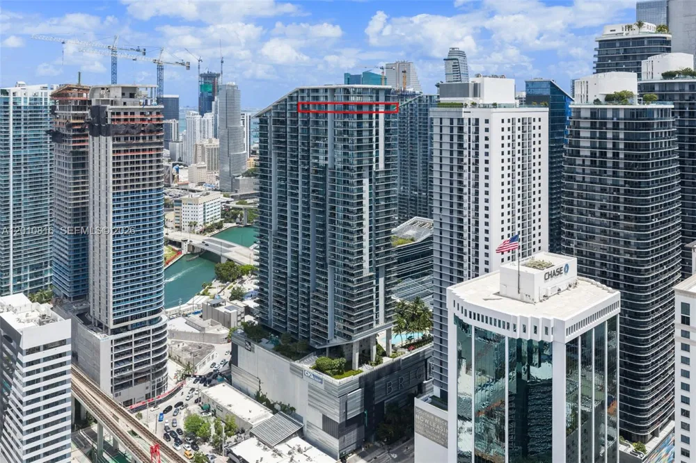 88 SW 7th St #PH4301 Miami, FL 33130
