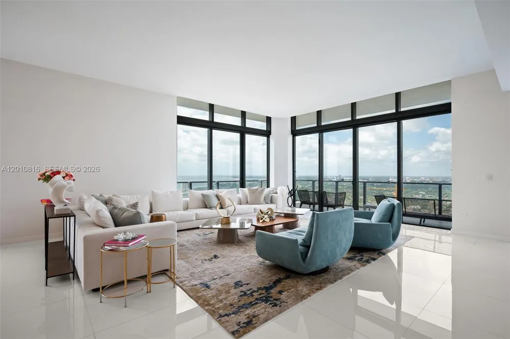 88 SW 7th St #PH4301 Miami, FL 33130