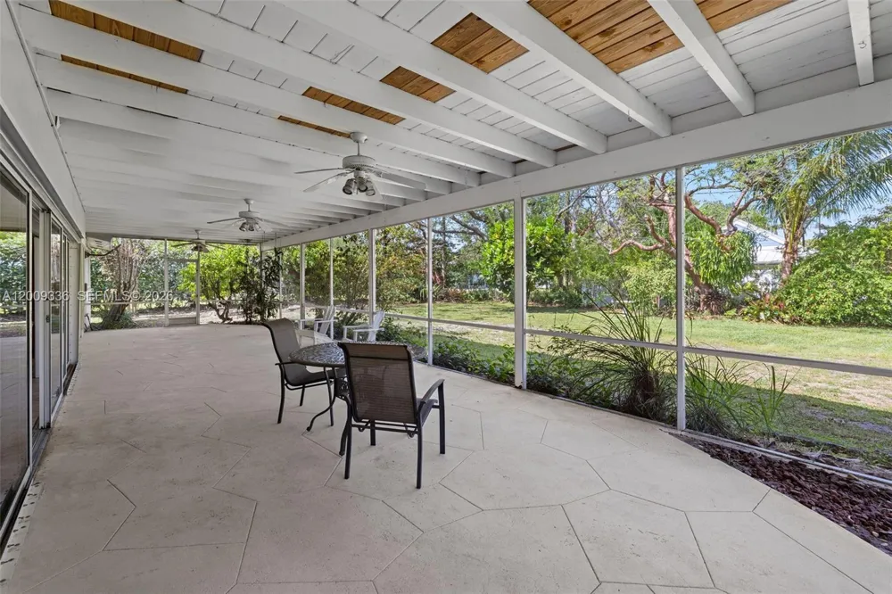 13730 SW 75th Ave Palmetto Bay, FL 33158