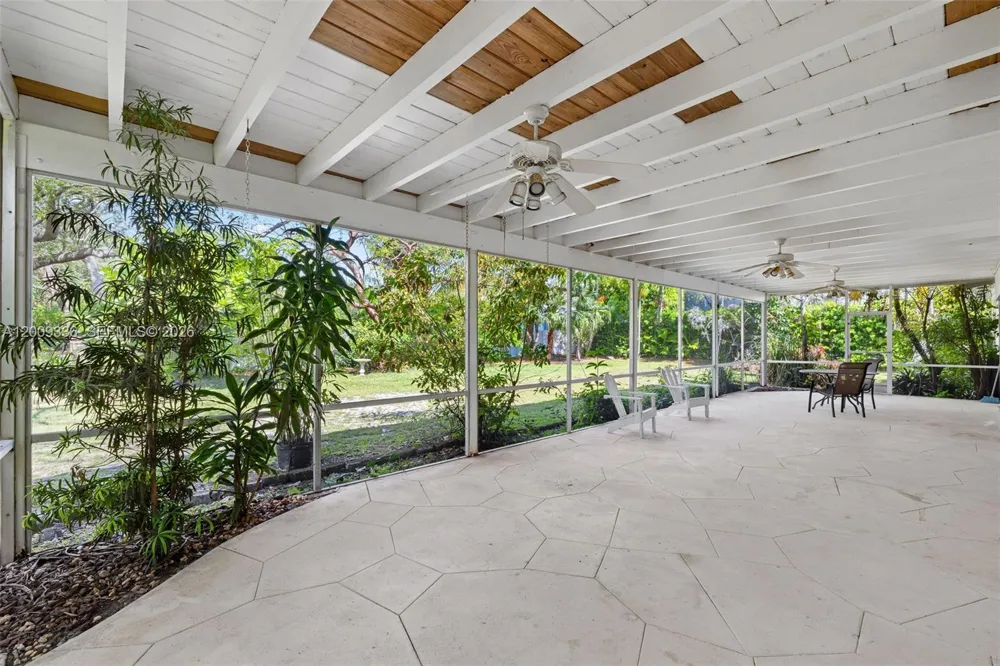 13730 SW 75th Ave Palmetto Bay, FL 33158