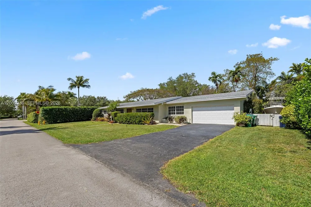 13730 SW 75th Ave Palmetto Bay, FL 33158