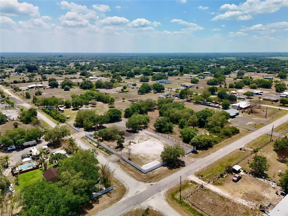 242 BALD CYPRESS AVE Clewiston, FL 33440