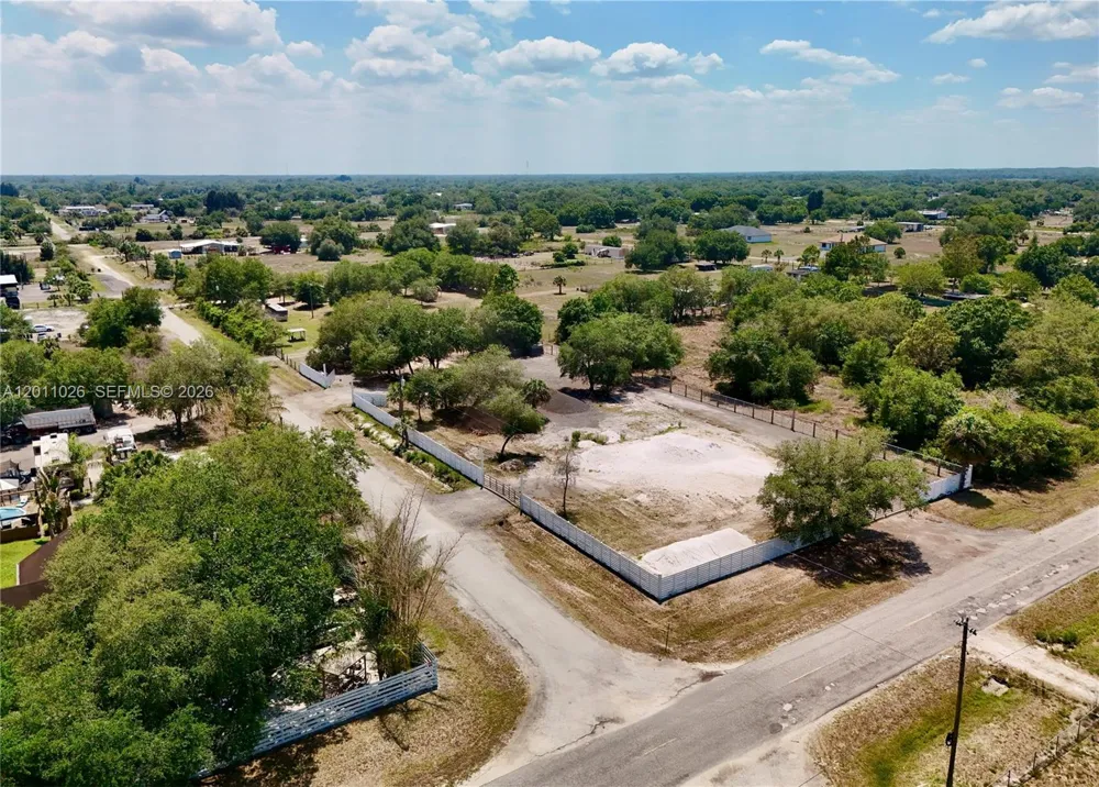 242 BALD CYPRESS AVE Clewiston, FL 33440