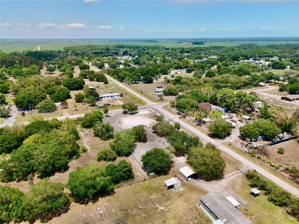 242 BALD CYPRESS AVE Clewiston, FL 33440
