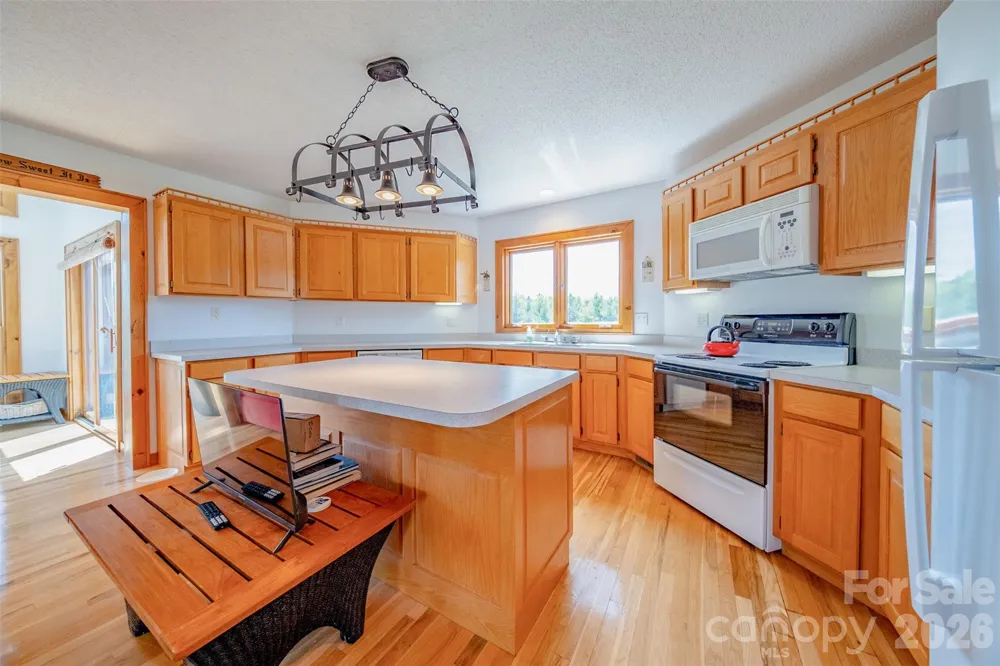 216 Deer Track Lane Sparta, NC 28675