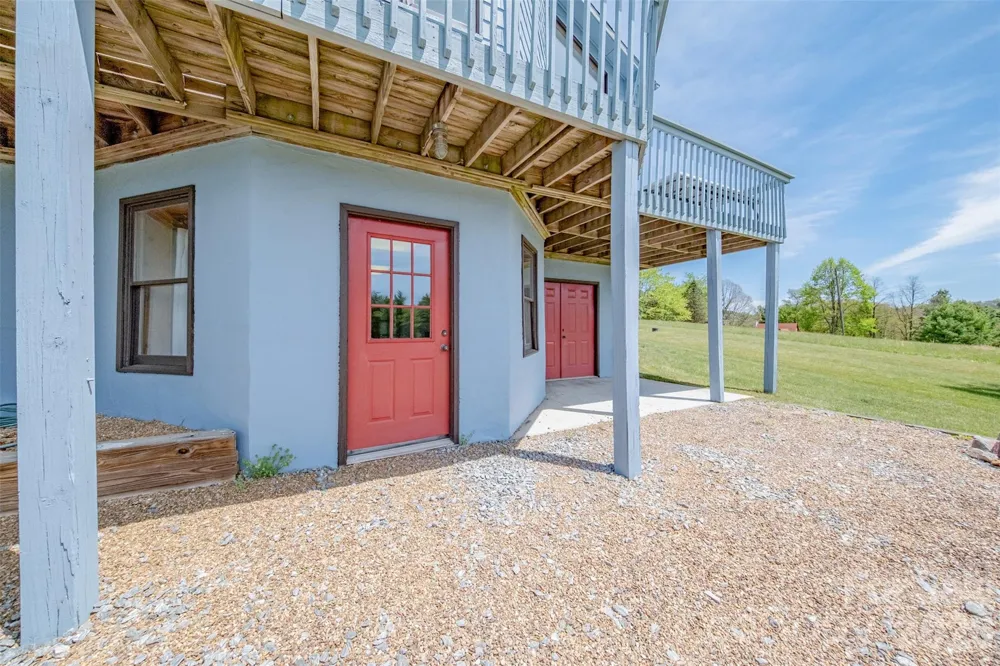 216 Deer Track Lane Sparta, NC 28675