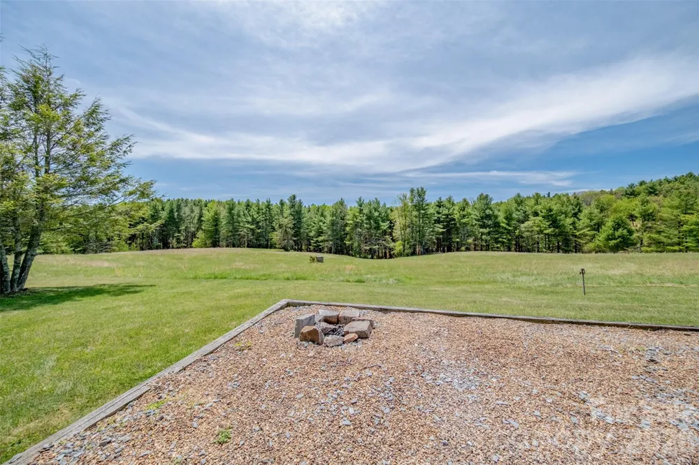 216 Deer Track Lane Sparta, NC 28675