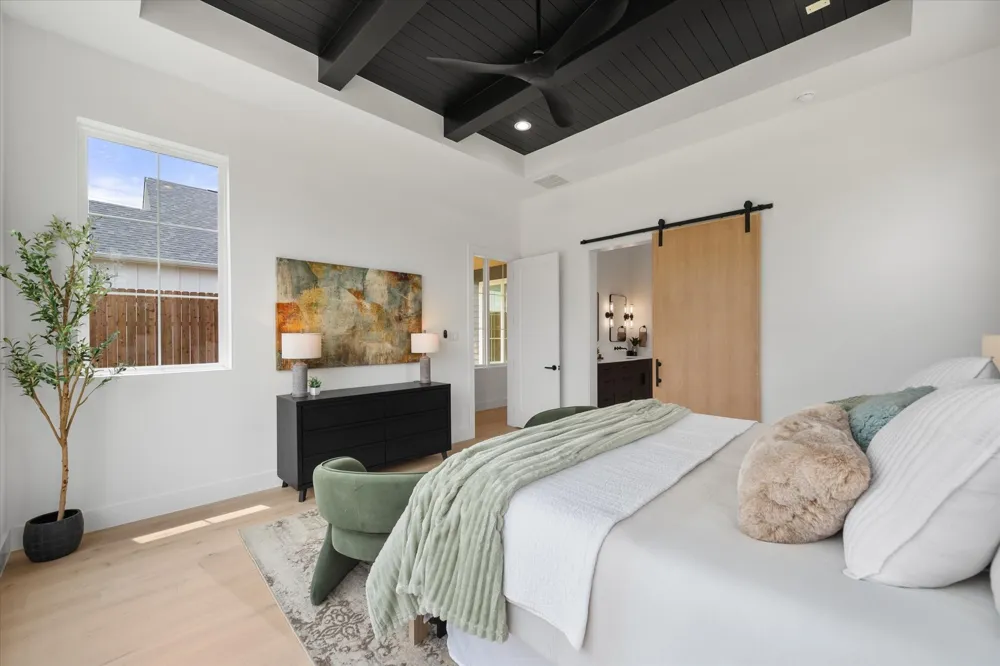 204 Pine Street Roanoke, TX 76262