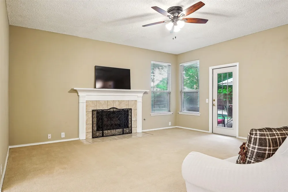 412 Vasey Oak Drive Keller, TX 76248