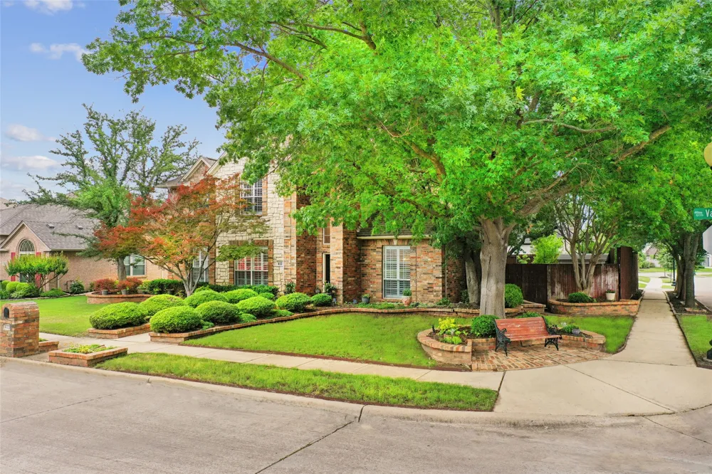 412 Vasey Oak Drive Keller, TX 76248