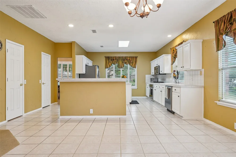 412 Vasey Oak Drive Keller, TX 76248