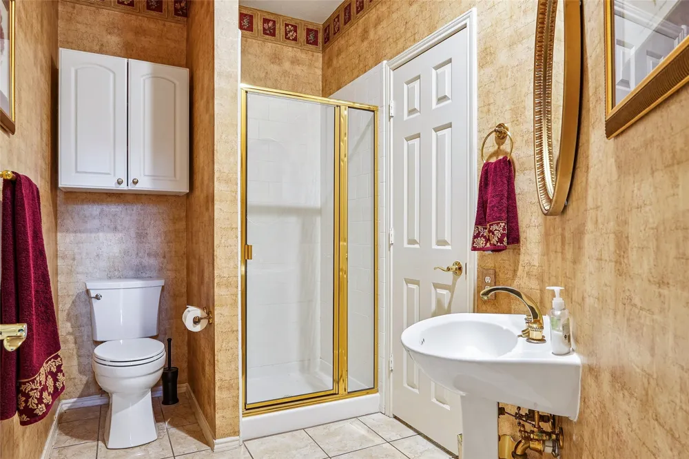 412 Vasey Oak Drive Keller, TX 76248