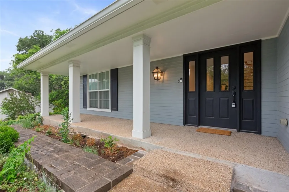 402 Shadow Mountain Drive Woodway, TX 76712