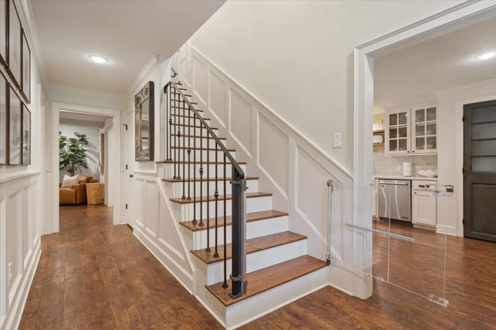 402 Shadow Mountain Drive Woodway, TX 76712