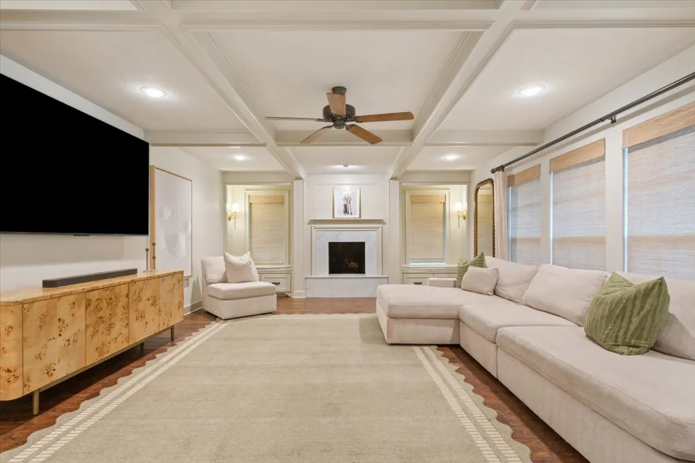 402 Shadow Mountain Drive Woodway, TX 76712