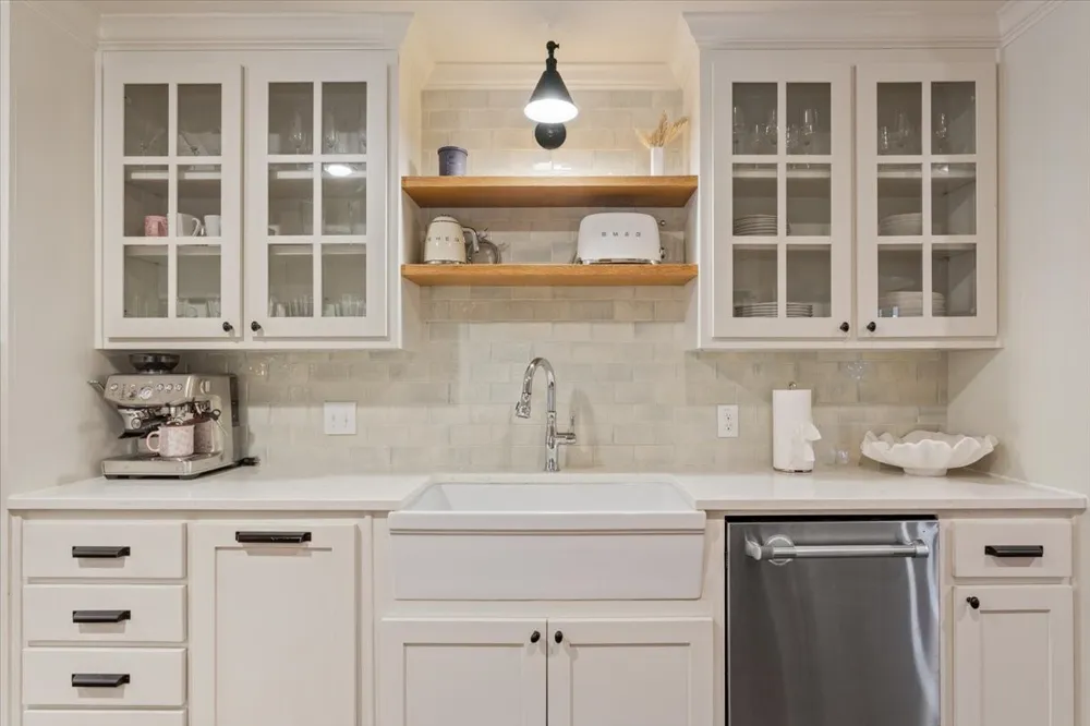 402 Shadow Mountain Drive Woodway, TX 76712
