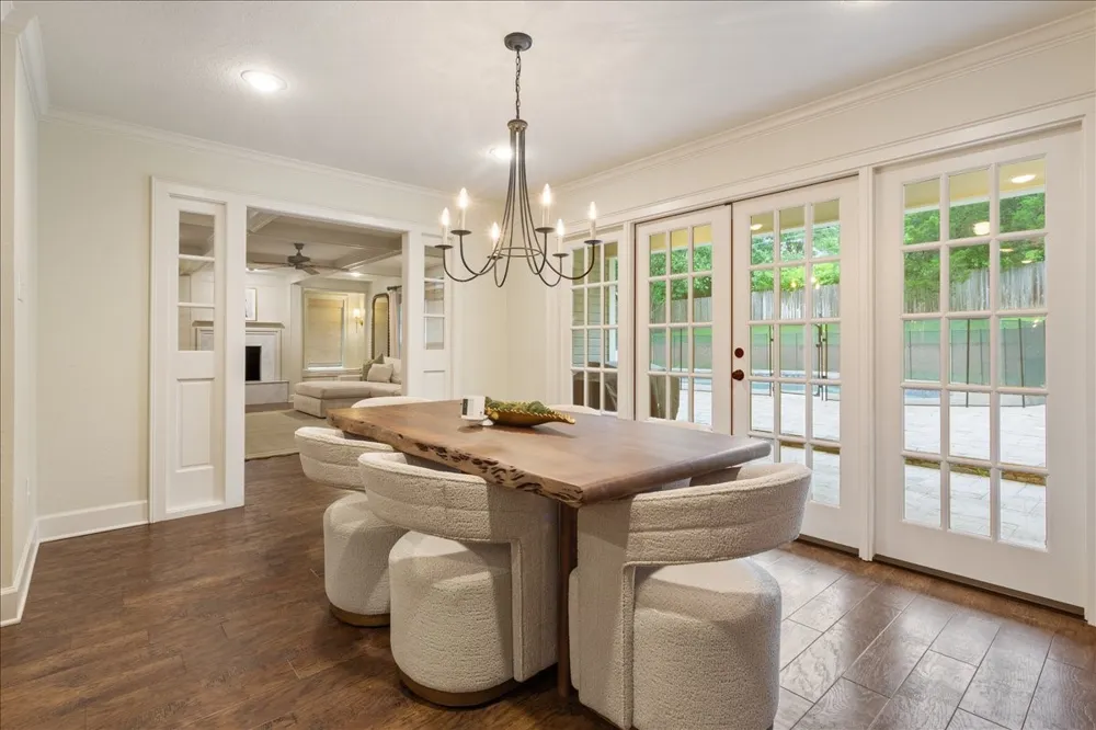 402 Shadow Mountain Drive Woodway, TX 76712