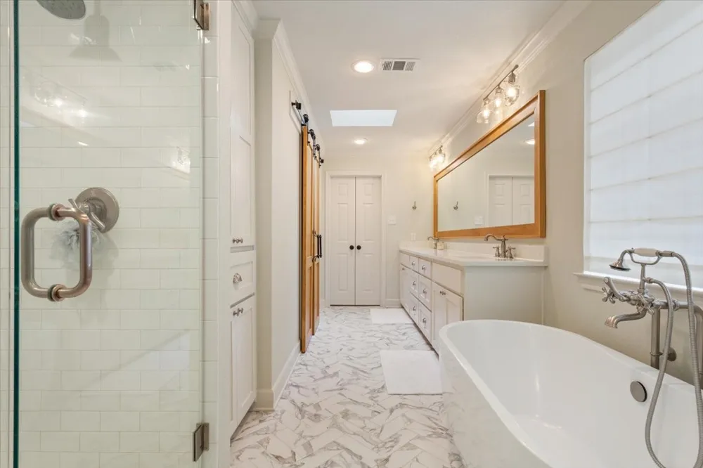 402 Shadow Mountain Drive Woodway, TX 76712