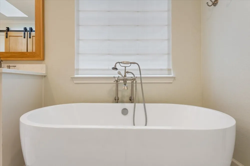 402 Shadow Mountain Drive Woodway, TX 76712