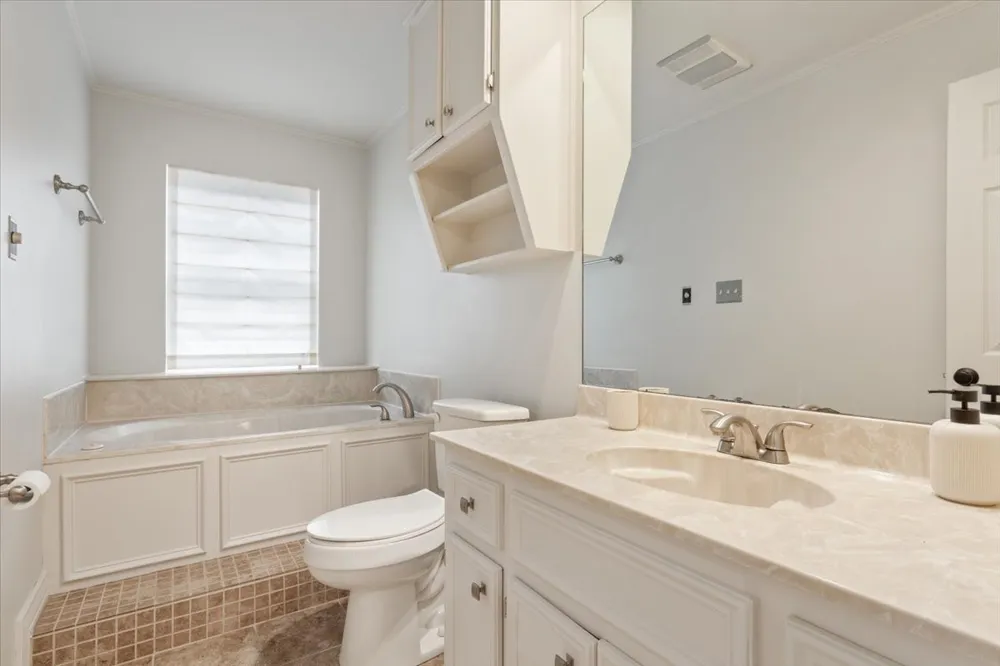 402 Shadow Mountain Drive Woodway, TX 76712
