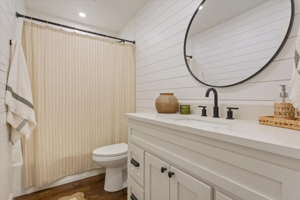 402 Shadow Mountain Drive Woodway, TX 76712