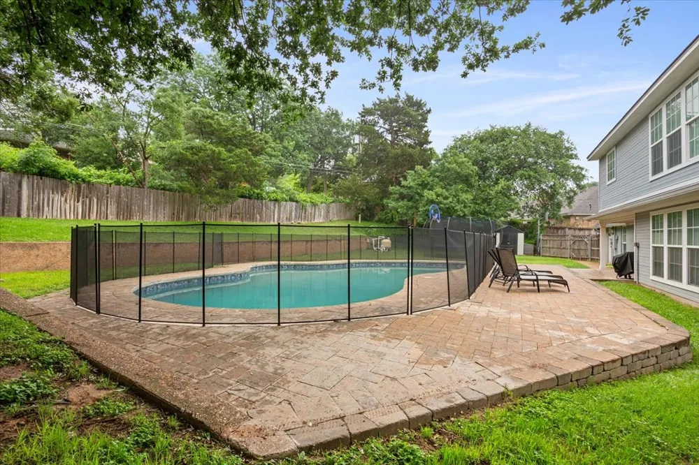 402 Shadow Mountain Drive Woodway, TX 76712