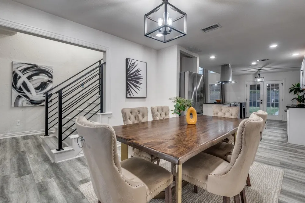 3304 Inwood Road Dallas, TX 75235
