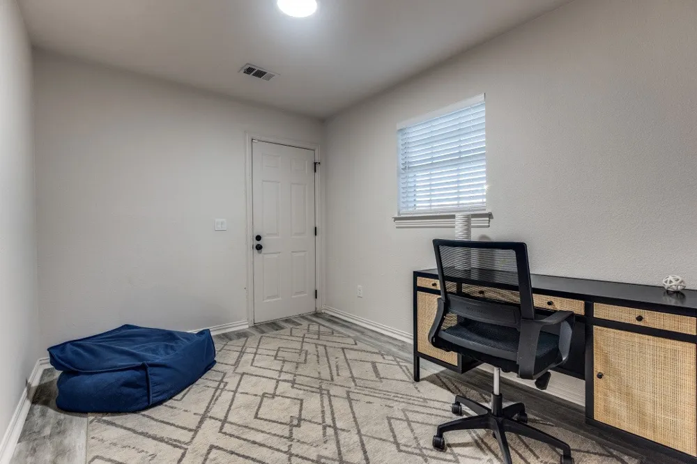 3304 Inwood Road Dallas, TX 75235