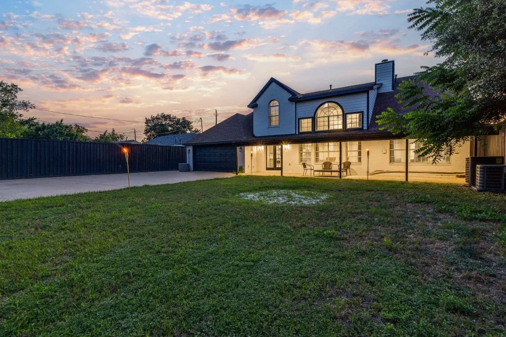 3304 Inwood Road Dallas, TX 75235