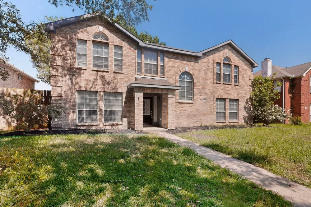 2302 Dana Drive Rowlett, TX 75088