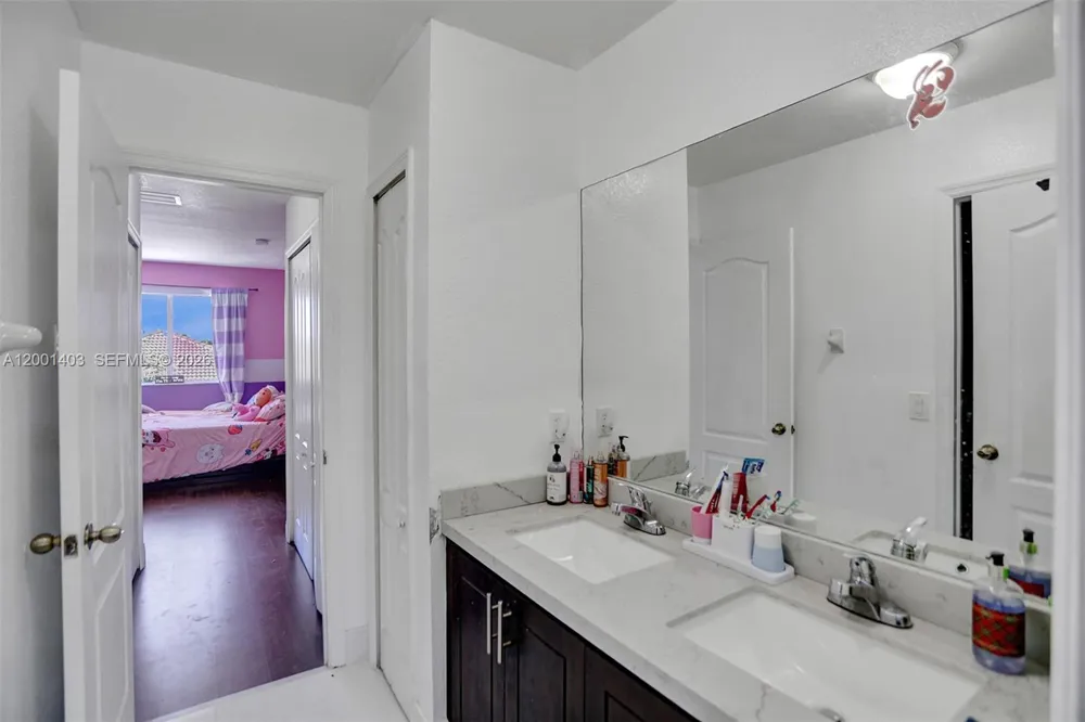 10231 SW 227th Ln Cutler Bay, FL 33190