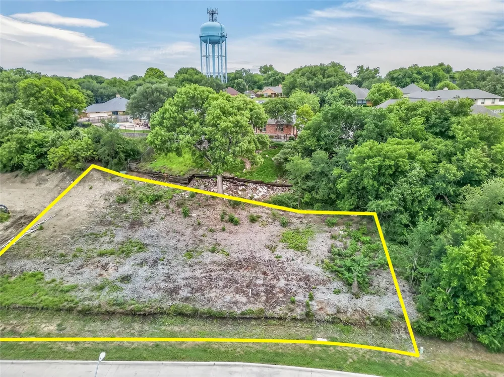 738 Sterling Drive Benbrook, TX 76126