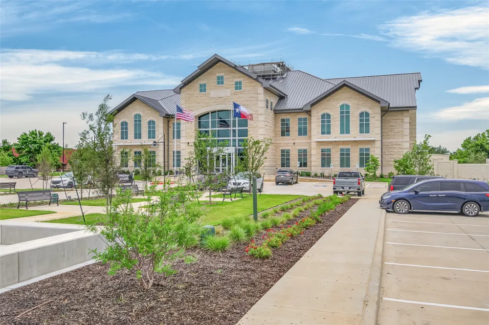 738 Sterling Drive Benbrook, TX 76126