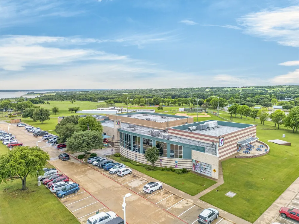 738 Sterling Drive Benbrook, TX 76126